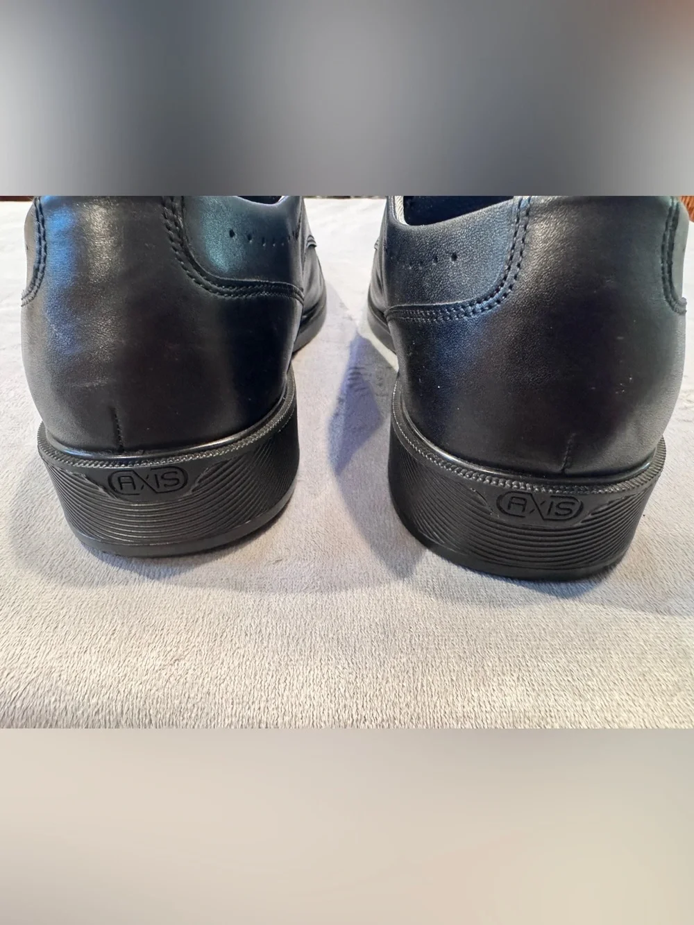 Johnston & Murphy Black Leather Cap-Toe Derby Shoes